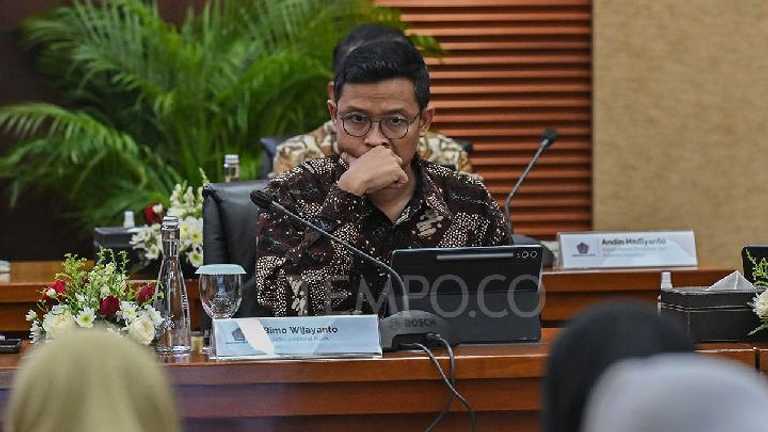 Penerimaan Pajak Juli 2025 Anjlok 5,29% ke Rp 990 T, Kemenkeu Optimis