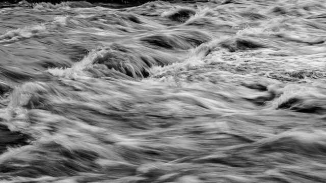 Banjir Bandang Brebes: Tiga Korban Jiwa Ditemukan, Jalan Nasional Terputus