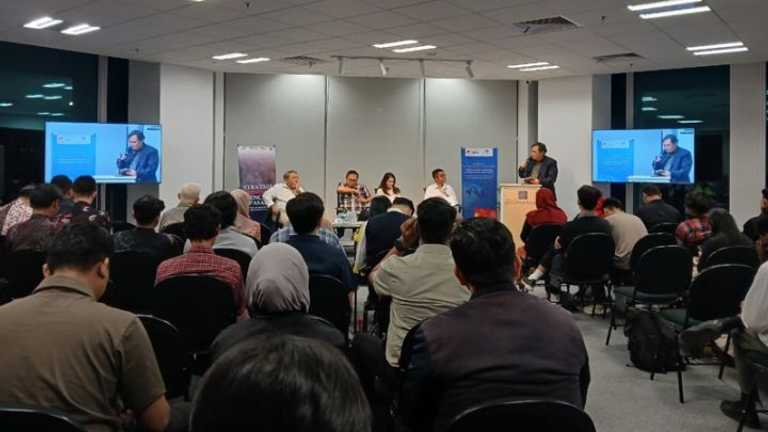 Pasar Indonesia Dibanjiiri Produk Tiongkok: Tantangan atau Peluang?