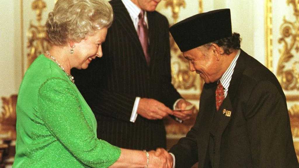 B.J. Habibie diremehkan saat awal menjabat, namun berhasil pimpin Indonesia