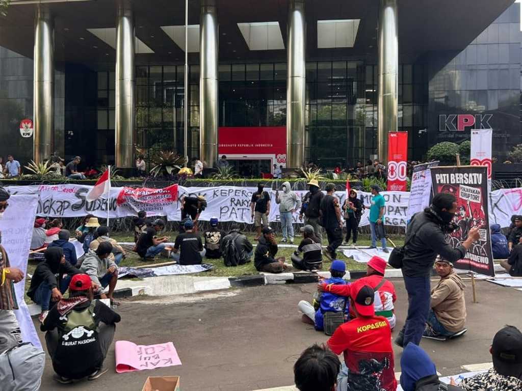 Massa Pati Desak KPK Tangkap Bupati Sudewo, Bukti Korupsi Rp3 Miliar Kuat