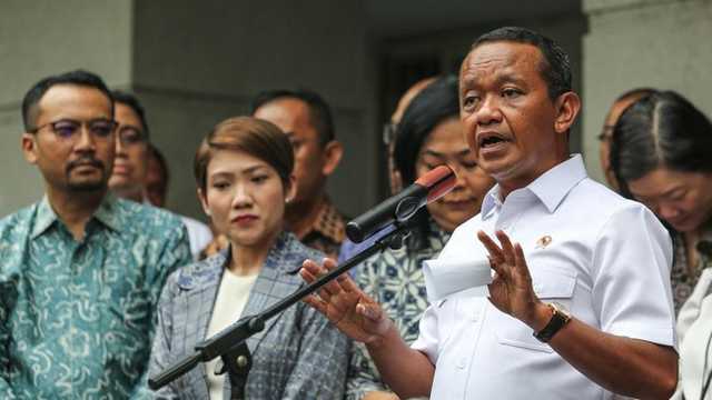 Bahlil minta Pertamina perbaiki layanan, akui market share turun