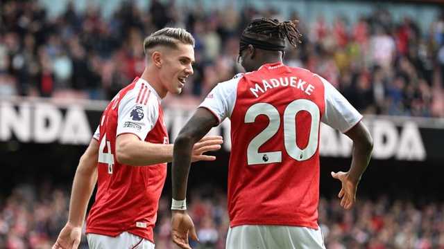 Arsenal menang besar, Chelsea terpeleset di pekan keempat Liga Inggris