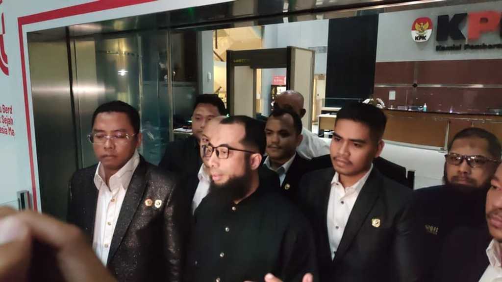 Khalid Basalamah Diperiksa KPK 8 Jam, Ngaku Korban Korupsi Kuota Haji Kemenag