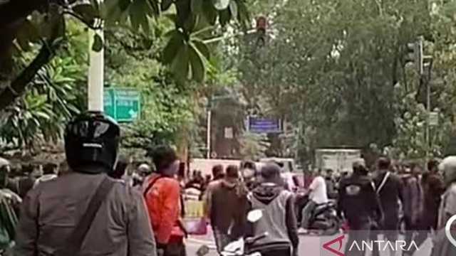 Bentrokan Ormas vs Debt Collector di Cengkareng: Dipicu Kesalahpahaman, Viral di Medsos