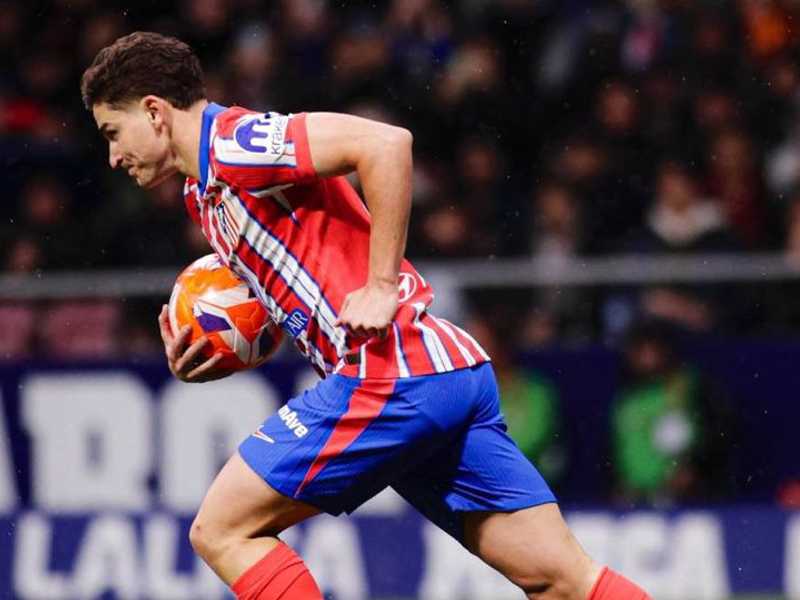 Agen bantah rumor Liverpool incar Julian Alvarez, Atletico tak berniat jual