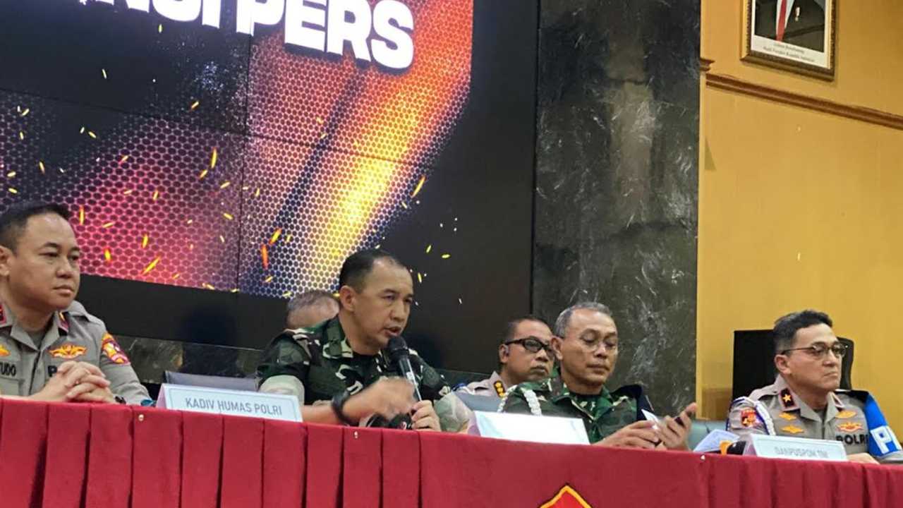 TNI Ancam Sikat Penyebar Hoaks Demo, Kasus Mayor SS Jadi Bukti