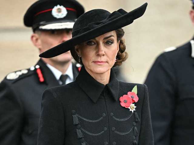 Kate Middleton Tampil Perdana di Hari Gencatan Senjata, Pimpin Penghormatan Emosional
