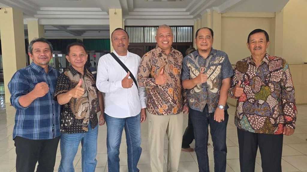 Gula Petani Menumpuk, Penyerapan Lemah Akibat Rembesan Gula Rafinasi