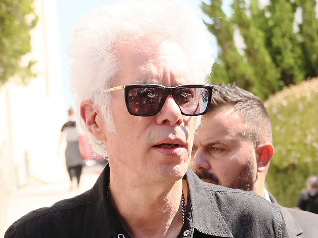 Jim Jarmusch Desak Mubi Jelaskan Investasi Kontroversial Terkait Militer Israel