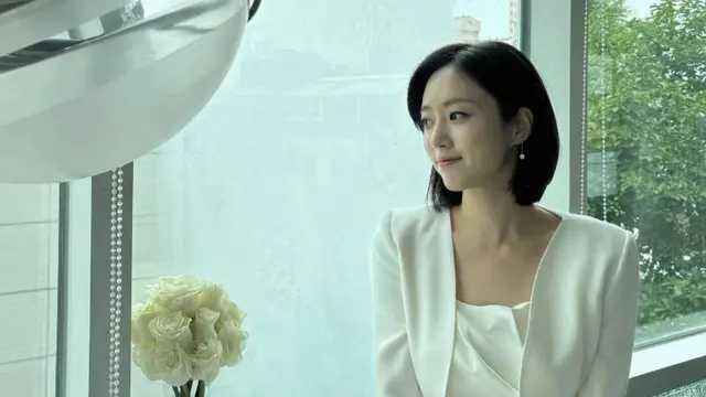 Hahm Eun Jung T-Ara Menikah dengan Sutradara Film Netflix November Ini