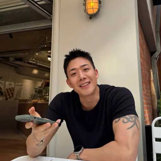 Bintang Single Inferno Cha Hyun Seung umumkan idap leukemia