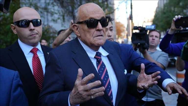 Eks Pengacara Trump, Rudy Giuliani, Luka Parah Usai Mobilnya Ditabrak di New Hampshire