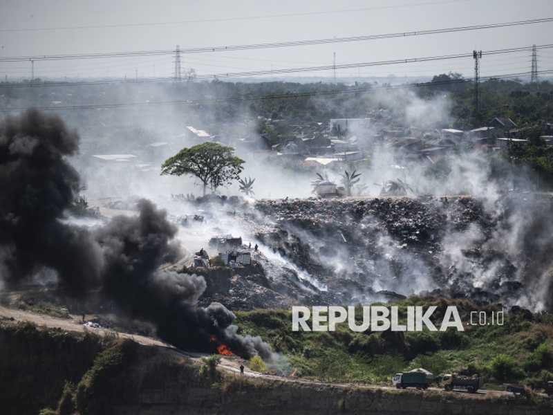 Ribuan Warga Tangerang Terdampak ISPA, Dipicu Pembakaran Sampah Ilegal