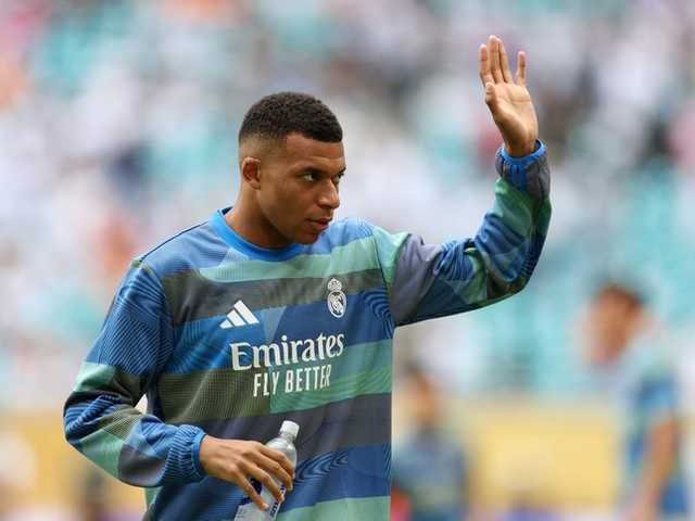 Ibu Mbappe Ungkap: PSG Ancam PHK Massal Jika Mbappe ke Real Madrid