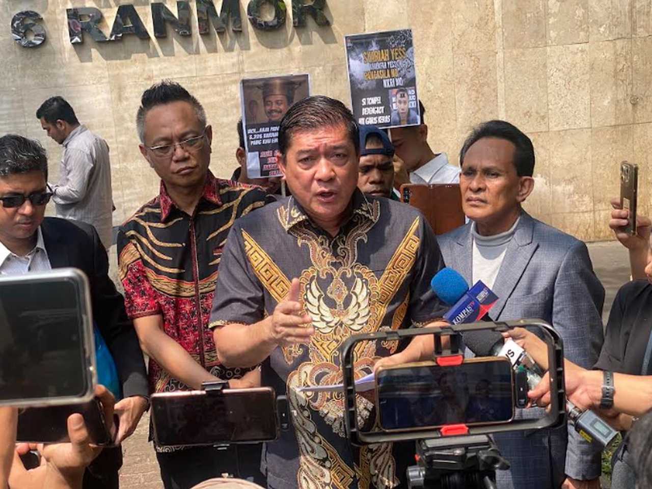 Search image article