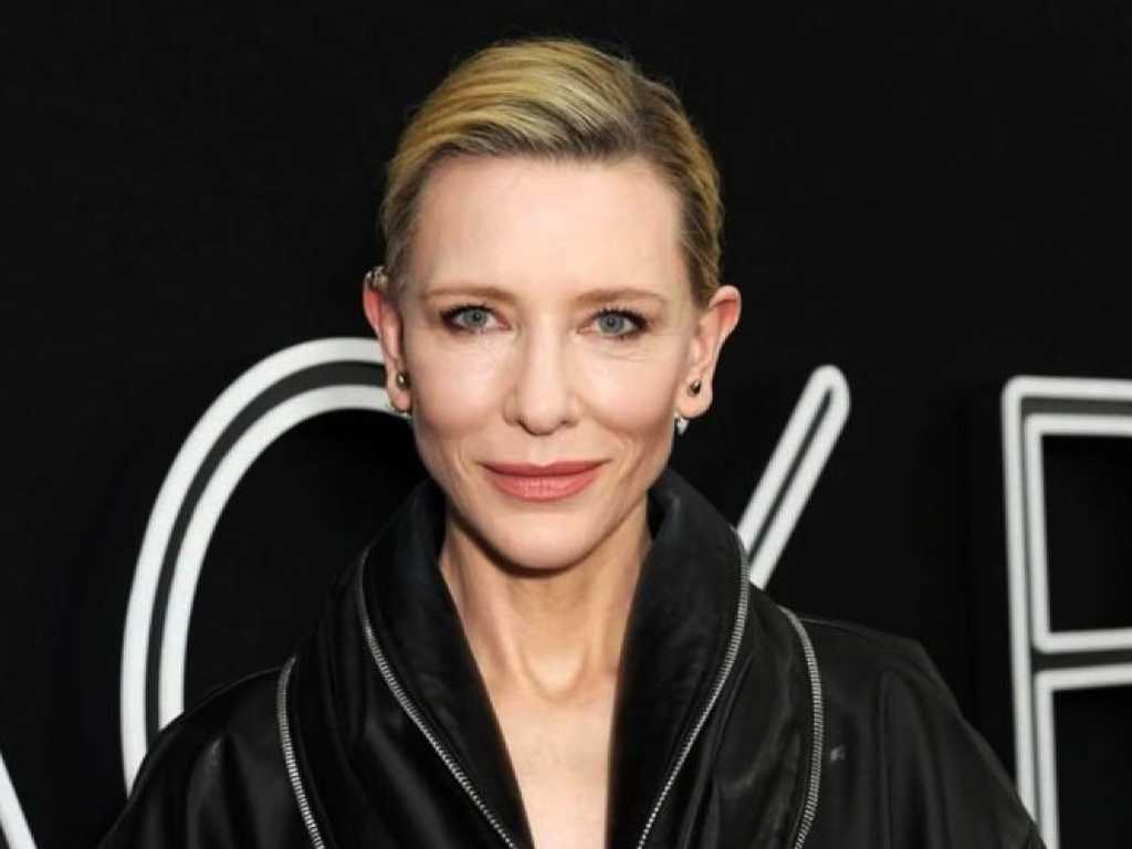 Film 'Father Mother Sister Brother' Cate Blanchett Panen Standing Ovation 5 Menit di Venesia