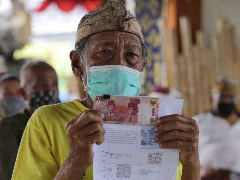 Pemerintah gulirkan bansos September 2025, cek penerima via DTSEN