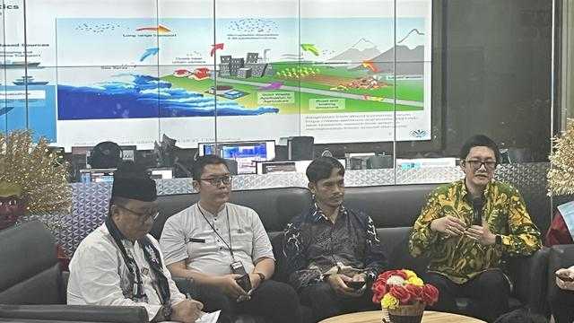 BRIN Luruskan: Air Hujan Jakarta Terkontaminasi Mikroplastik, Bukan Mengandung