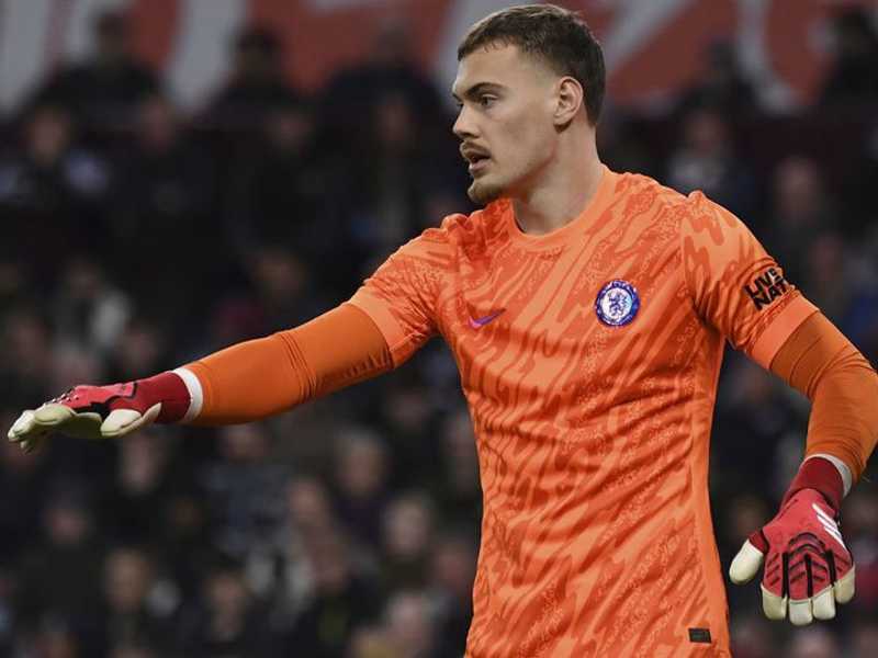 Fofana terkapar akibat benturan kiper sendiri di Carabao Cup