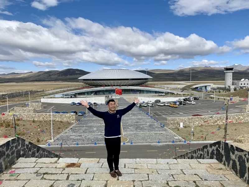 Bandara Ketinggian Tinggi: Tantangan Unik Penerbangan di Atas 2.000 Meter