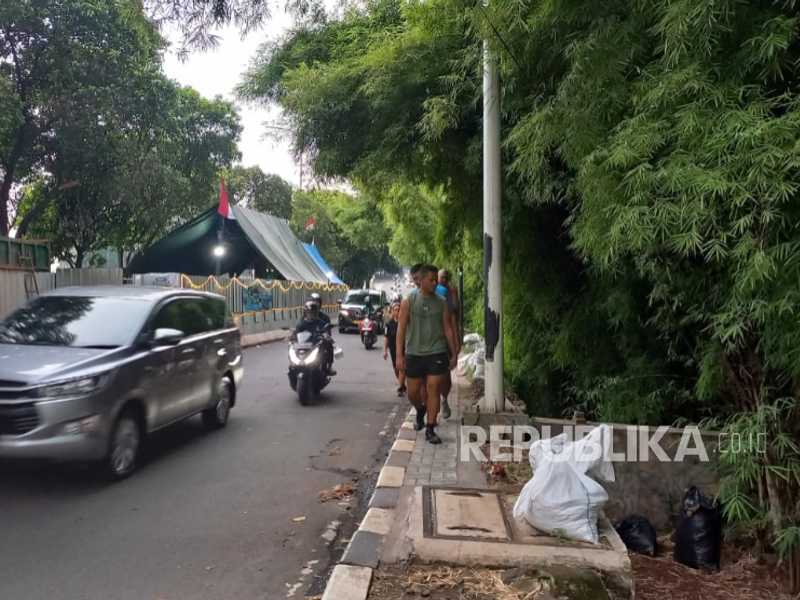 Pemprov Jakarta Batal Pangkas Trotoar TB Simatupang, Ungkap Alasan Evaluasi Lapangan