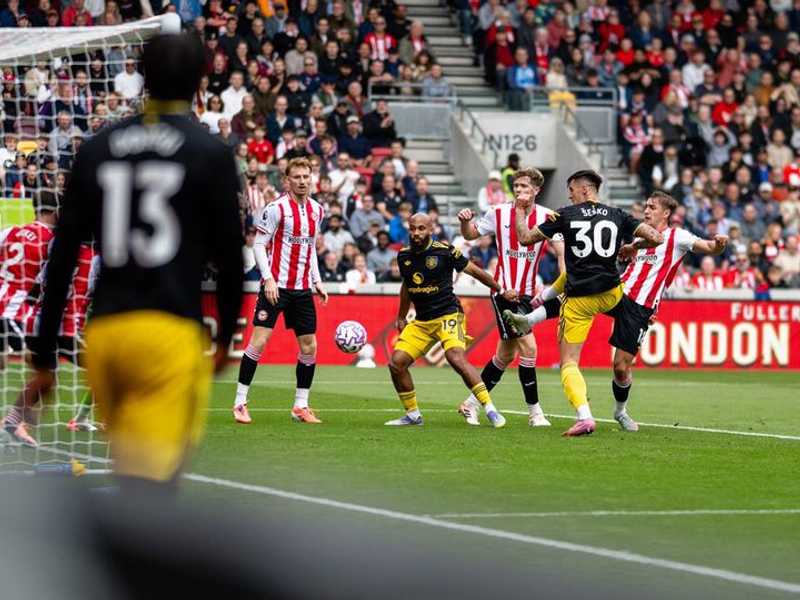 Wasit Premier League Akui Kesalahan Krusial di Laga Man Utd vs Brentford