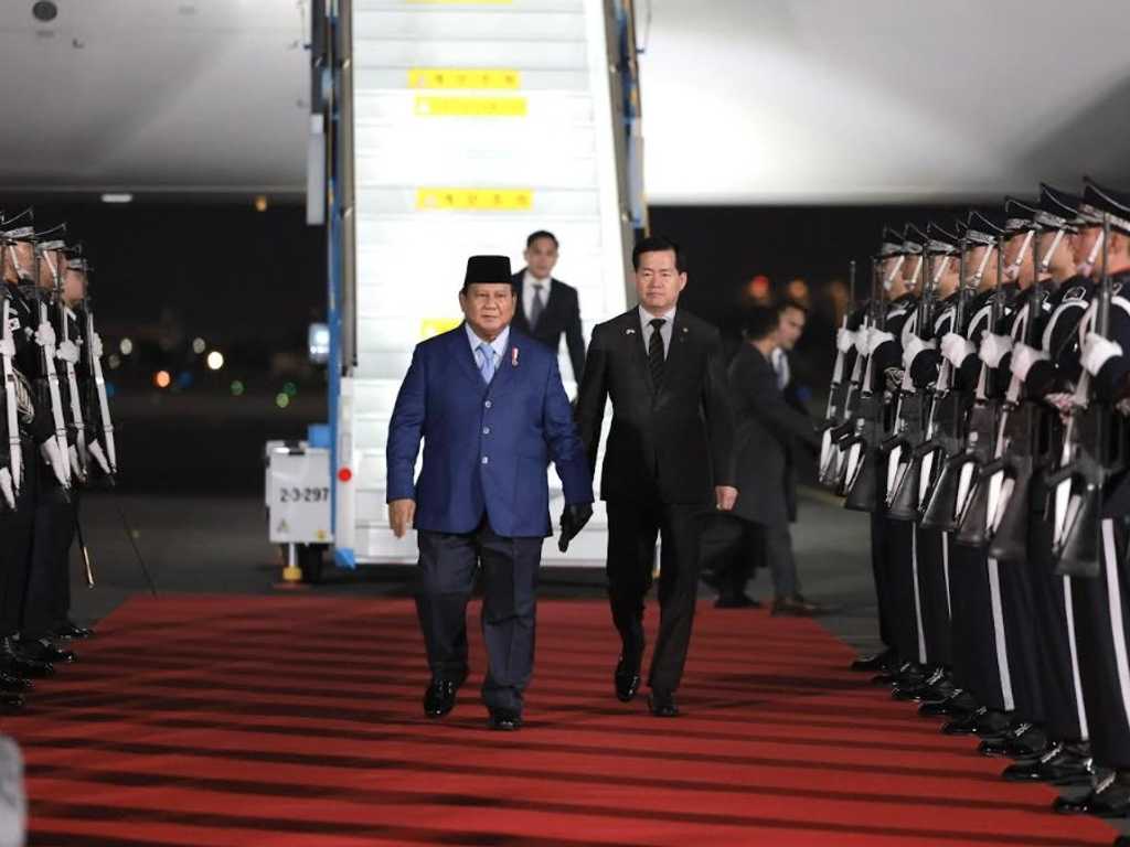 Prabowo Tiba di Korea, Siap Perkuat Peran Indonesia di KTT APEC