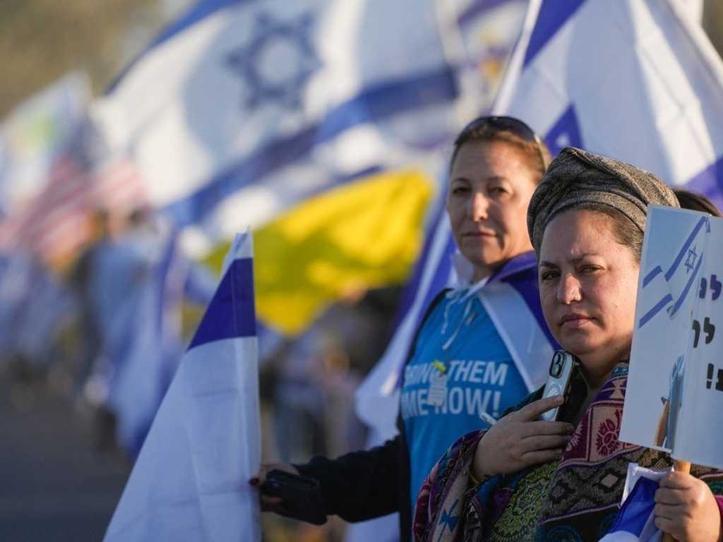 20 Sandera Israel Akhirnya Dibebaskan Hamas, Kembali ke Keluarga Setelah 2 Tahun