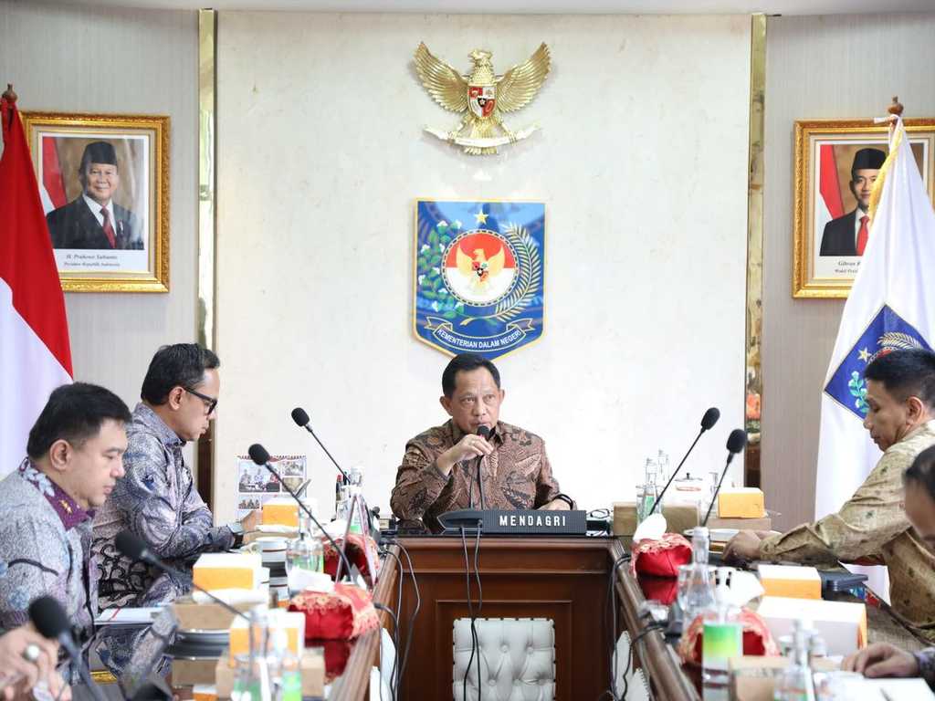 Tito Karnavian Desak Pemda, Percepat Lahan Kopdeskel Merah Putih