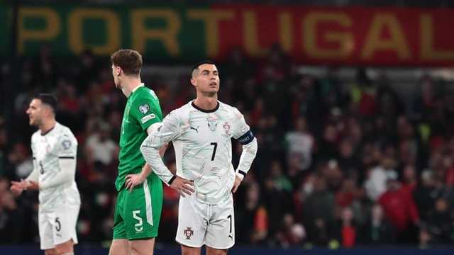 Portugal Tumbang di Irlandia 0-2, Cristiano Ronaldo Diganjar Kartu Merah