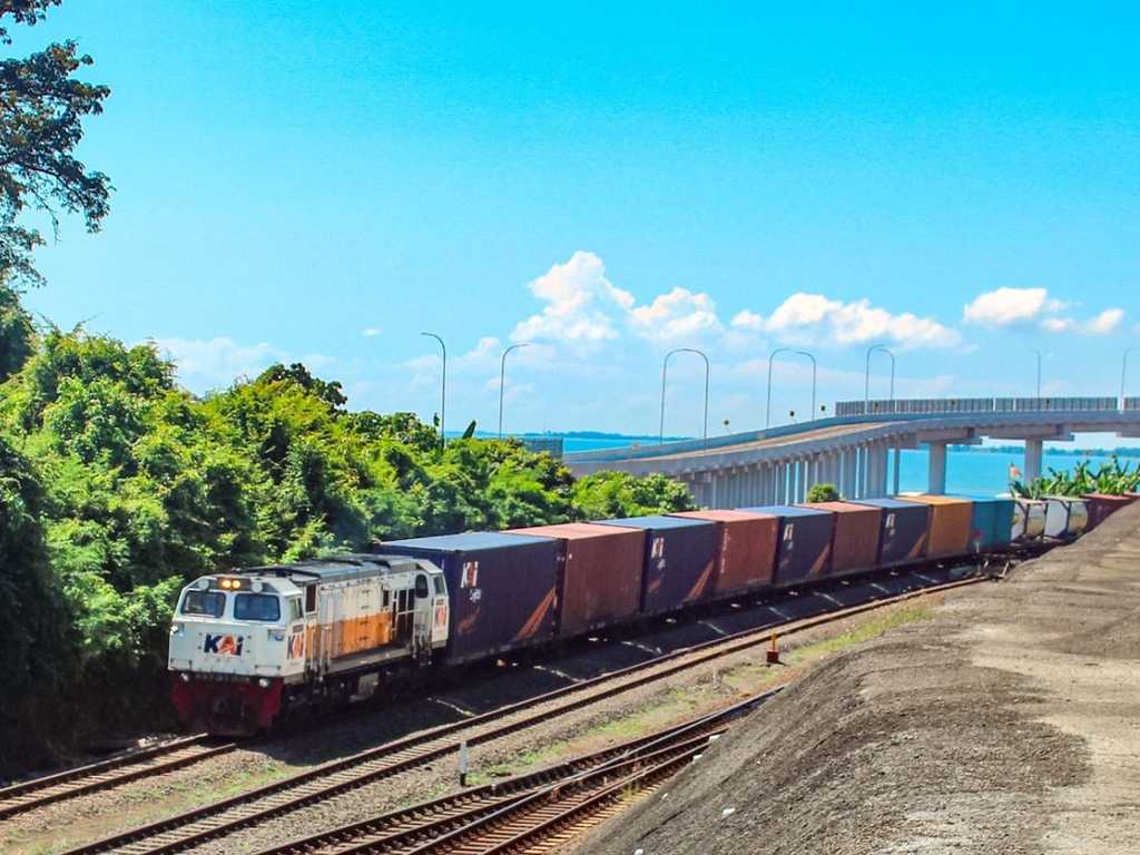 KAI Logistik Luncurkan JABARin Aja!, Sehari Sampai Cuma Rp 5.000