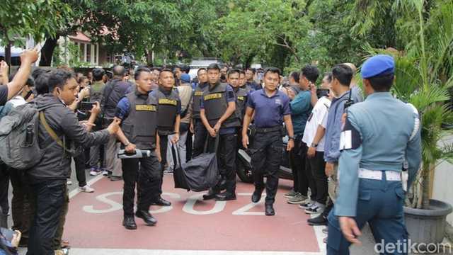 Search image article