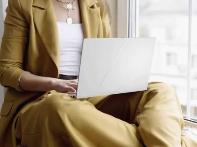 Ringan & Bertenaga: Laptop Tipis, Kunci Produktivitas Mobilitas Tinggi