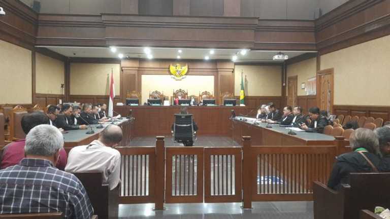 Karen Agustiawan Beberkan Alasan Sewa Tangki BBM: Tingkatkan Stok 30 Hari