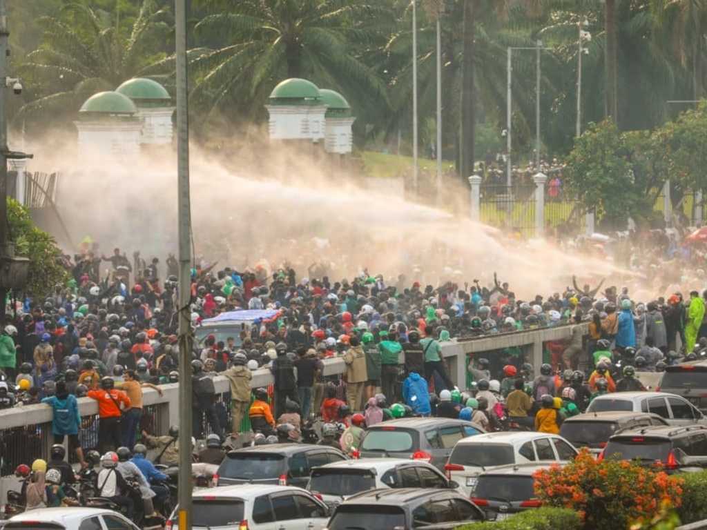 PPI Australia Kecam Kunjungan Mewah DPR di Tengah Demo Tunjangan Rp50 Juta