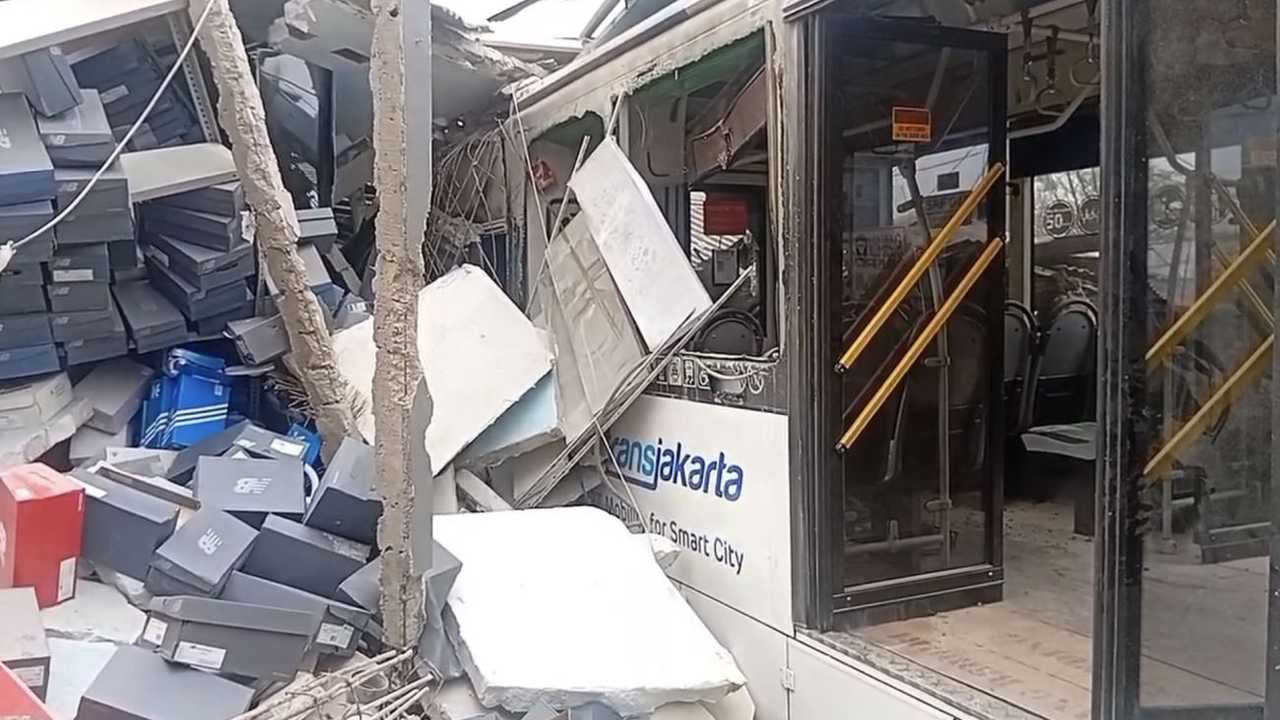 Transjakarta gandeng KNKT audit operasional usai tiga kecelakaan bus