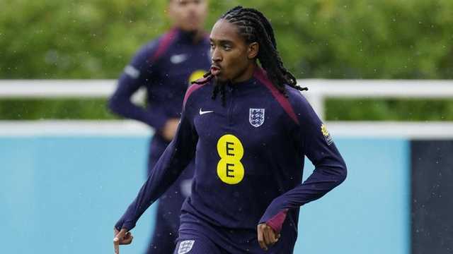 Djed Spence Bangga Jadi Muslim Pertama di Timnas Inggris