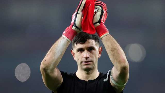 Bursa Transfer Tutup, MU & Man City Segera Punya Kiper Baru?