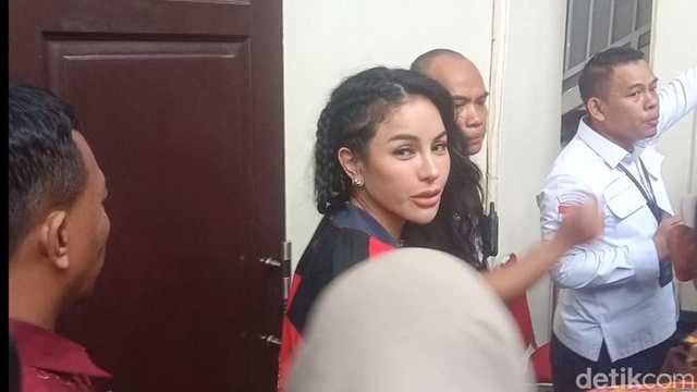 Nikita Mirzani: Replik JPU Lucu, Anggap Jaksa Lebih Jago Akting