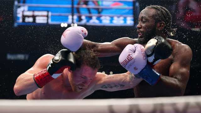 Pertarungan Canelo vs. Crawford di Netflix raih 41,1 juta penonton global