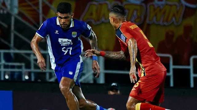 Kalah Dramatis dari Persib, Suporter Selangor Mengamuk di Stadion