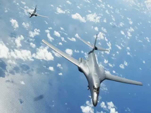 AS Kirim Bomber B-1B, Unjuk Kekuatan di Lepas Pantai Venezuela