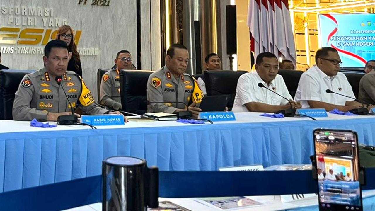 Search image article