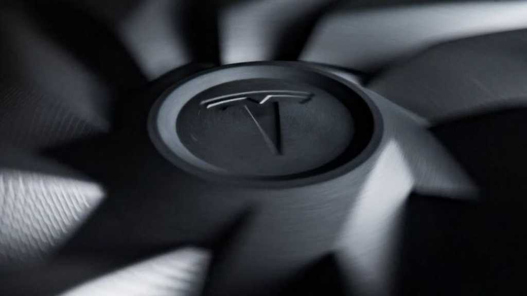 Badai Tesla: Dua Eksekutif Kunci Hengkang, Termasuk Kepala Cybertruck