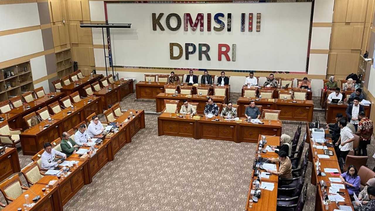 Search image article