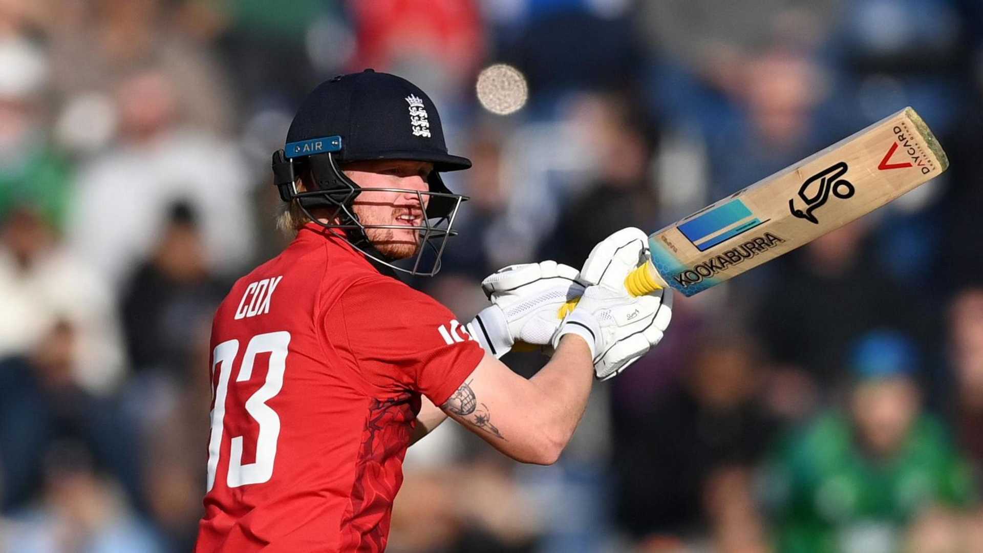 Jordan Cox pimpin Inggris raih kemenangan T20, main meski cedera