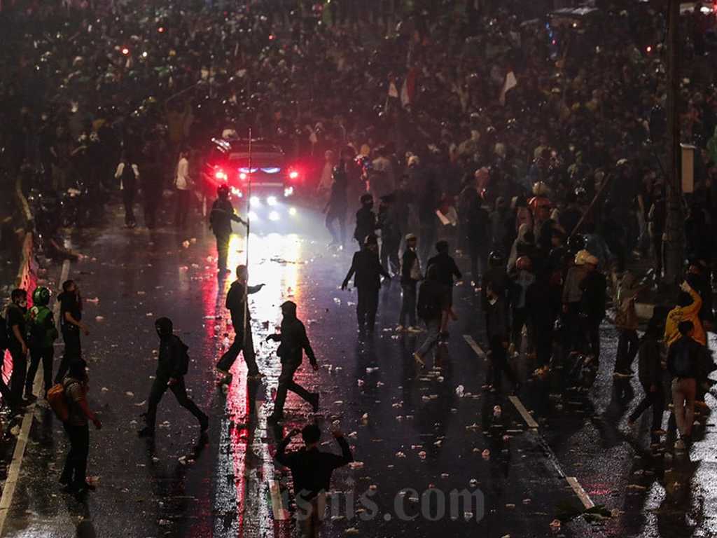 Dua Orang Hilang Pasca Demo Jakarta Ditemukan Berjualan Mainan dan Menangkap Ikan