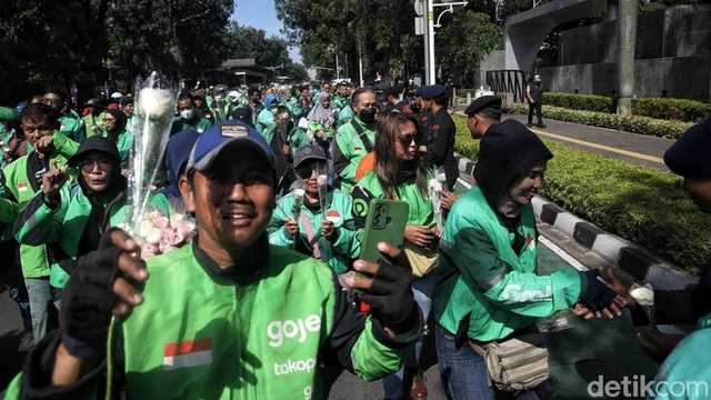 Ojol GARDA demo, tuntut Prabowo copot Menhub Dudy Purwagandhi