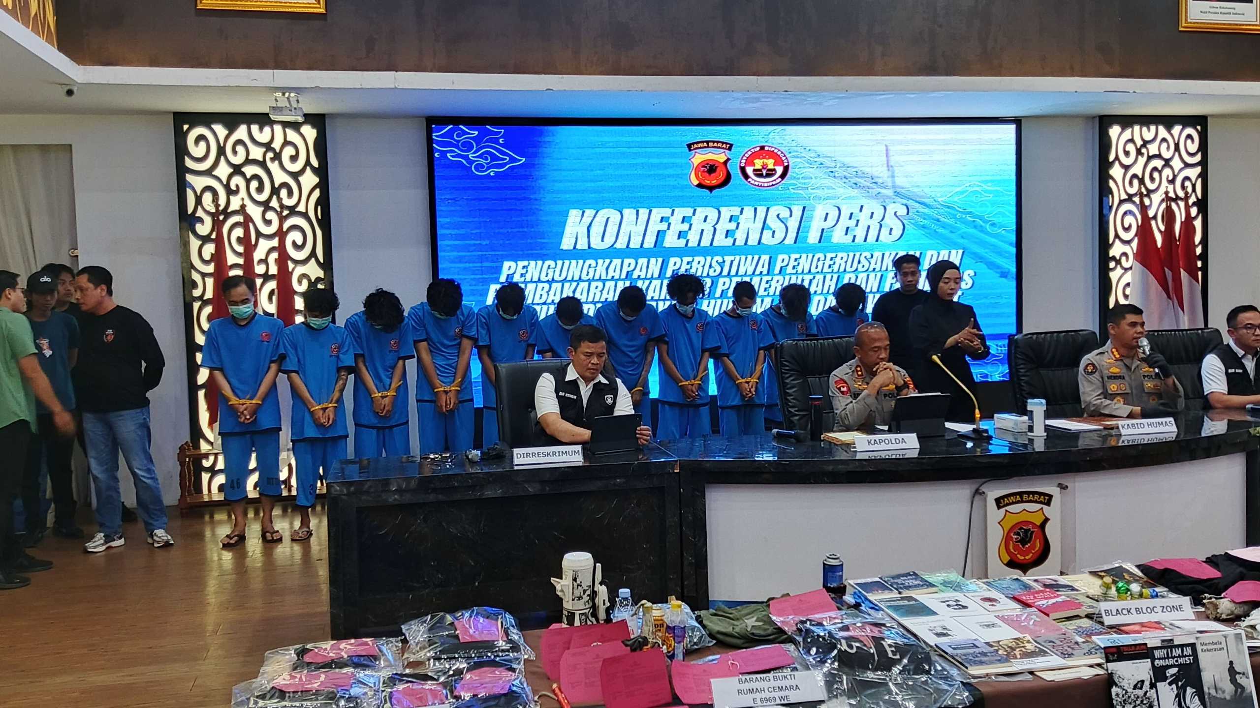 Perusuh Demo Bandung Terima Dana Asing Lewat PayPal, Didukung Jaringan Internasional